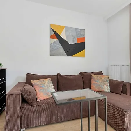 Apartman Brazowy Z Ogrodkiem Blisko Plazy I Parku Wodnego By Renters Jastrzębia Góra