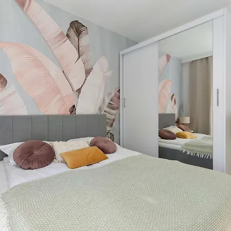 Brazowy Z Ogrodkiem Blisko Plazy I Parku Wodnego By Renters *