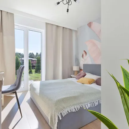 Brazowy Z Ogrodkiem Blisko Plazy I Parku Wodnego By Renters * Jastrzębia Góra