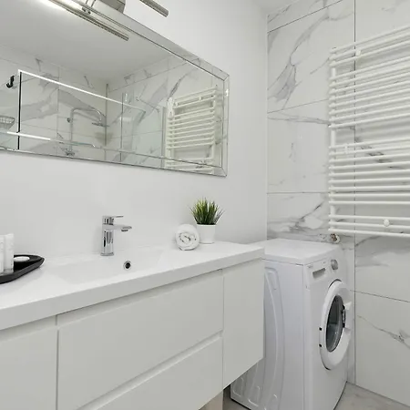 Διαμέρισμα Brazowy Z Ogrodkiem Blisko Plazy I Parku Wodnego By Renters