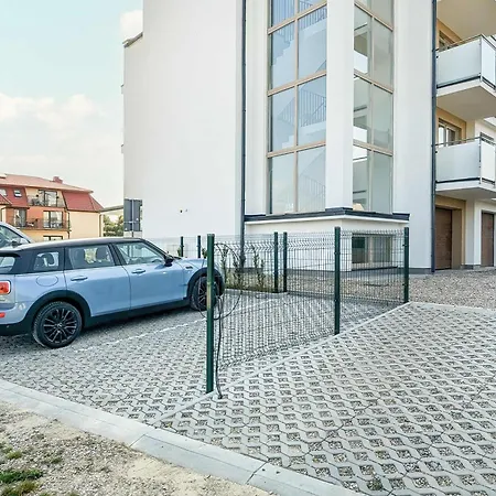 Brazowy Z Ogrodkiem Blisko Plazy I Parku Wodnego By Renters Jastrzębia Góra